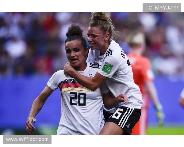 奥运女足精彩对决德国队与加拿大队争锋相对展现巅峰实力